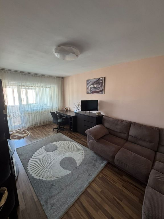 Inchiriere studio dublu decomandat, zona Campus Universit...