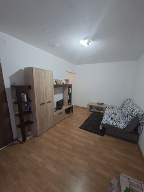 Apartament 2 camere, 32 mp, zona Valea Roșie