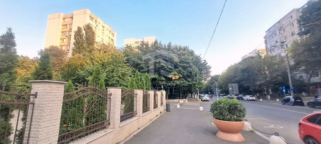 3 camere | Decomandat | Berceni - Emil Racovita