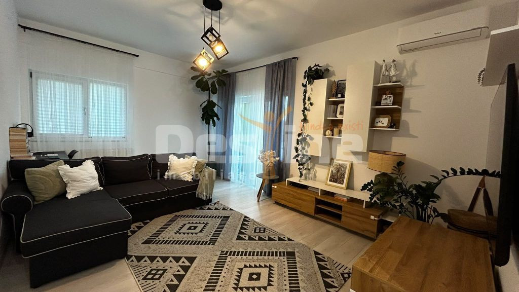 Apartament 3 camere Copou, 86 mp, mobilat si utilat, 2 lo...