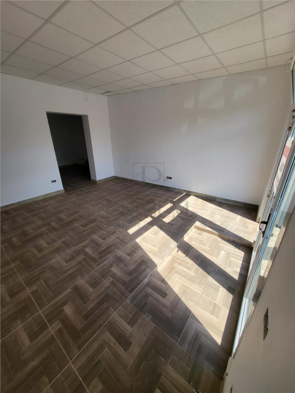 Spatiu comercial - zona excelenta - centrala proprie - aer c