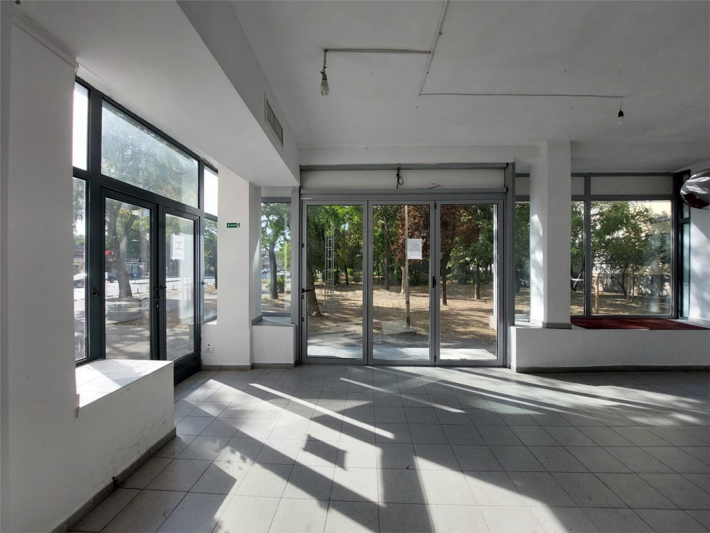Sapatiu comercial - trifazic - aer conditionat - 60mp