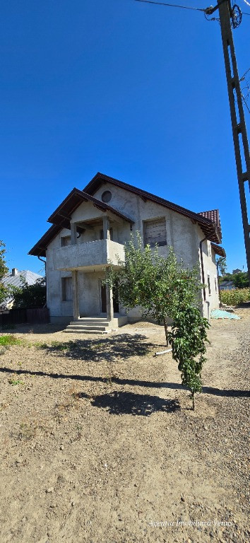 Casa de vanzare la Ipotesti!