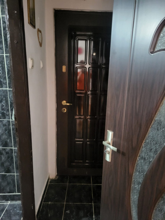 IINCHIRIERE SPATIU COMERCIAL