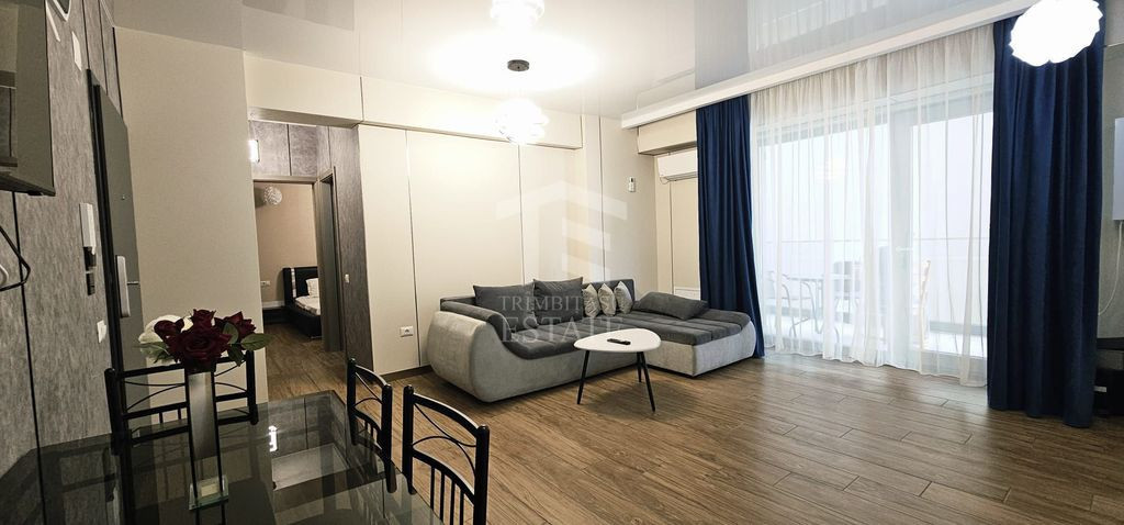 Apartament cu 2 camere Mamaia Nord, primul rand la mare, ...