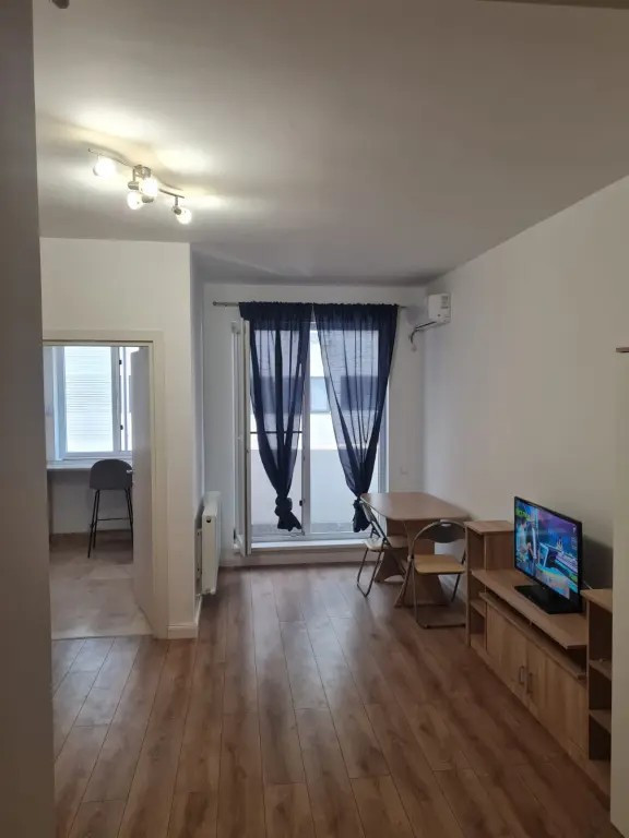 Proprietar închiriez garsonieră