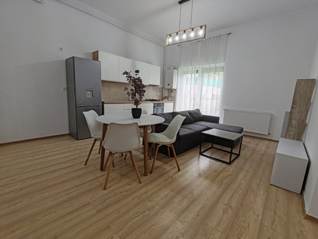 Apartament 2 camere, 47.80 mp + 45 mp terasa, Cluj , Zona Lo