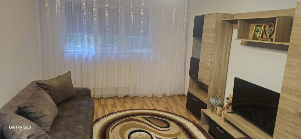 Apartament 2 camere, 45 mp, Micro 40 – Etaj 3/4, centrală termică, balcon