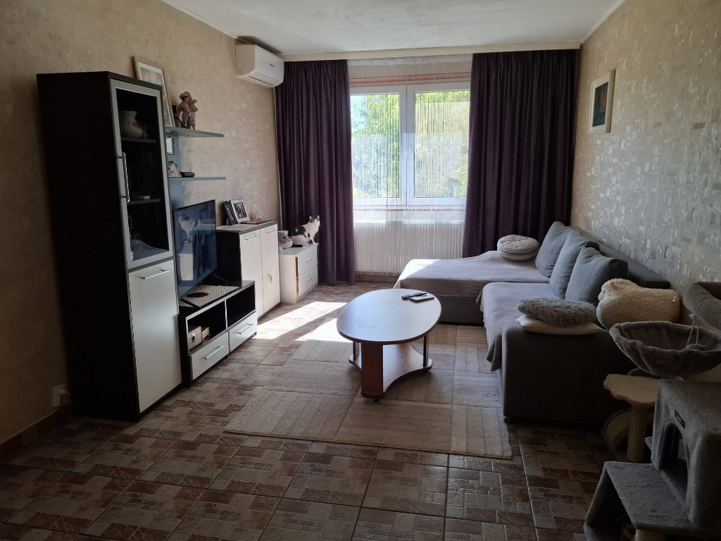 Apartament 3 camere Fizicienilor centrala proprie comision 0%