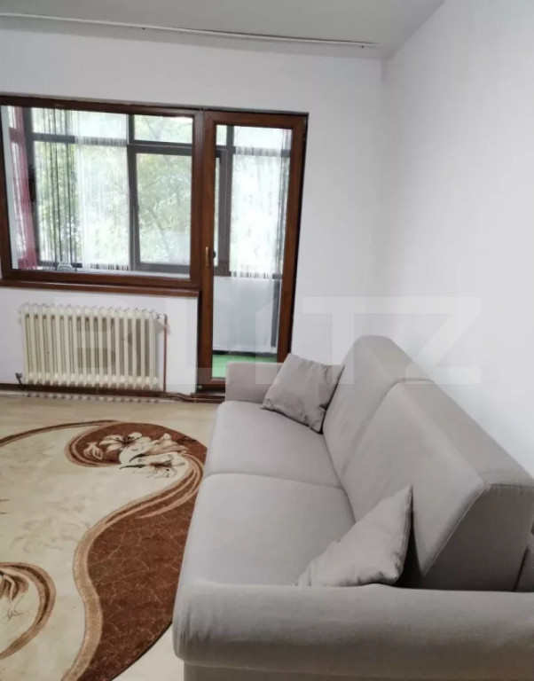 Apartament 2 camere, 49 mp, zona Podul de Piatra
