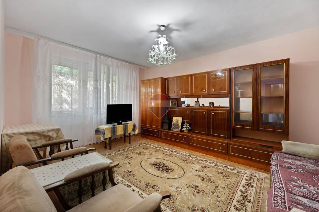 Apartament 2 camere decomandat | Str. Tudor Vladimirescu, Arad