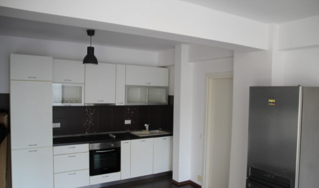 Nerva Traian-apartament 2 camere Bloc 2014