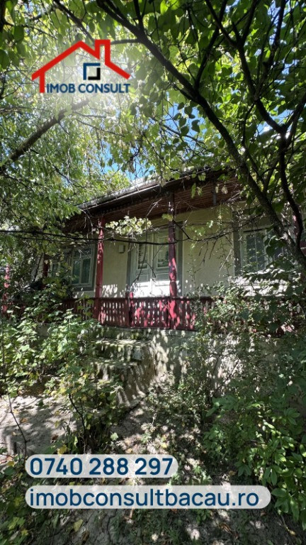 Casă de vânzare cu teren de 1.000 mp|Grigoreni, comuna Scorteni|CE1803