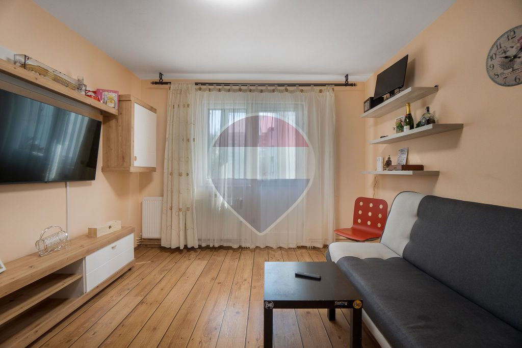 Apartament cu 3 camere de inchiriat | ASTRA| Loc de parca...