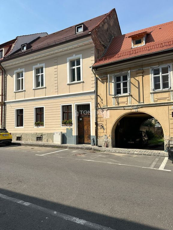 Apartament 2camere str.Castelului