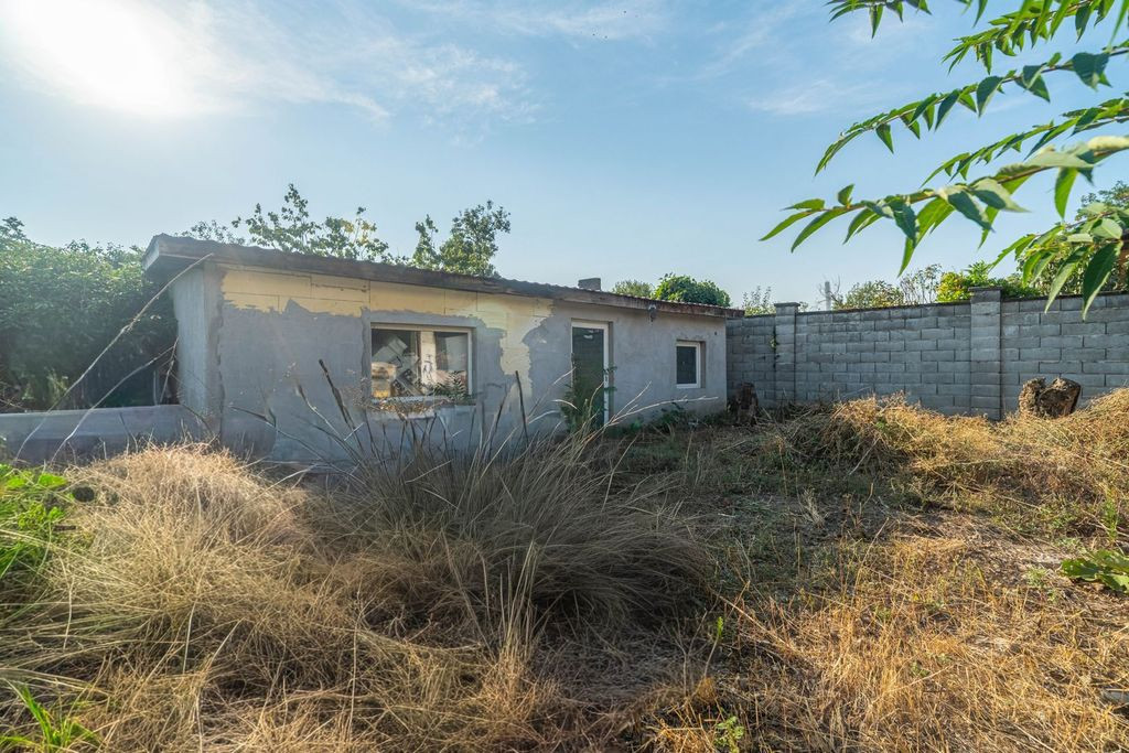Casa 2 camere + Anexe - teren 648 mp - Alfa - COMISION 0