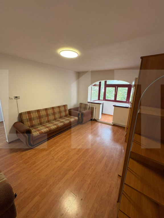 Vând apartament 2 camere, 50 mp, etaj 2, Botoșani str. Izvoarelor