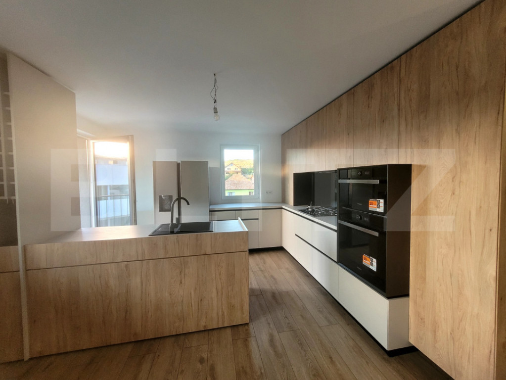 Apartament cu 2 camere decomandate, 58mp, parcare, in Dambul