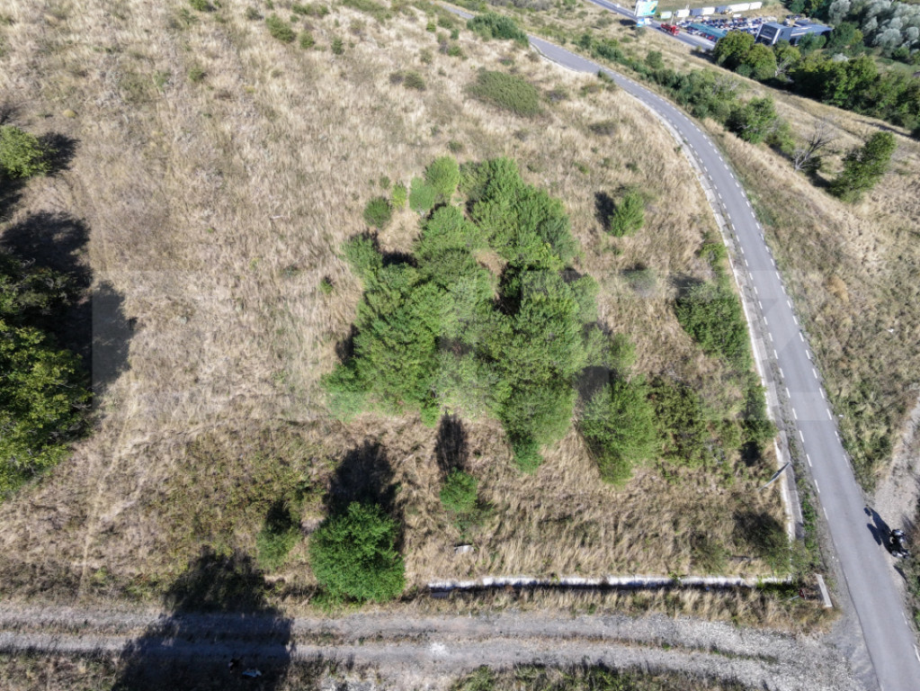 Teren extravilan, 2200 mp, zona BAciu - SunGarden