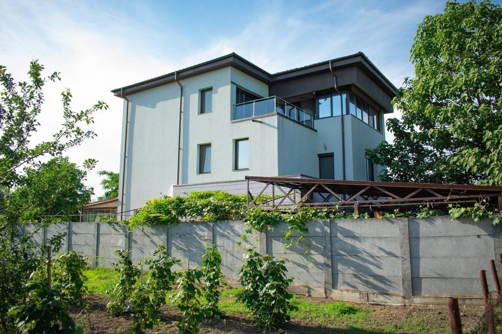 VILA Darza- BUFTEA- 350 mp utili \ 700 mp teren\ 6 camere\4