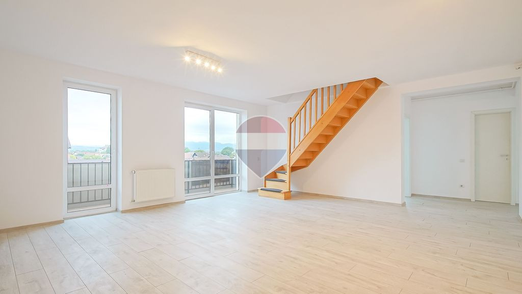 Apartament 4 camere pe două niveluri, 118 mp utili, Cartierul Toamnei