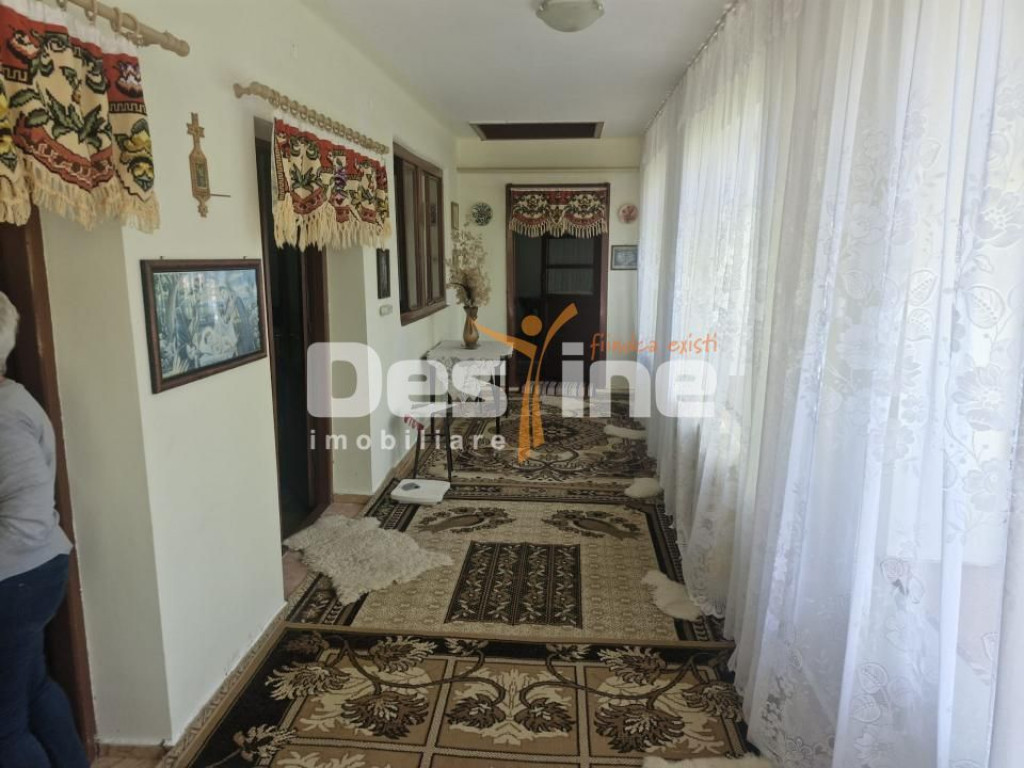 Casă frumoasă - zonă liniștită