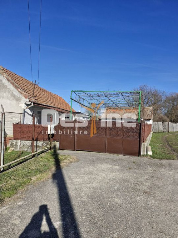 Casă frumoasă - zonă liniștită