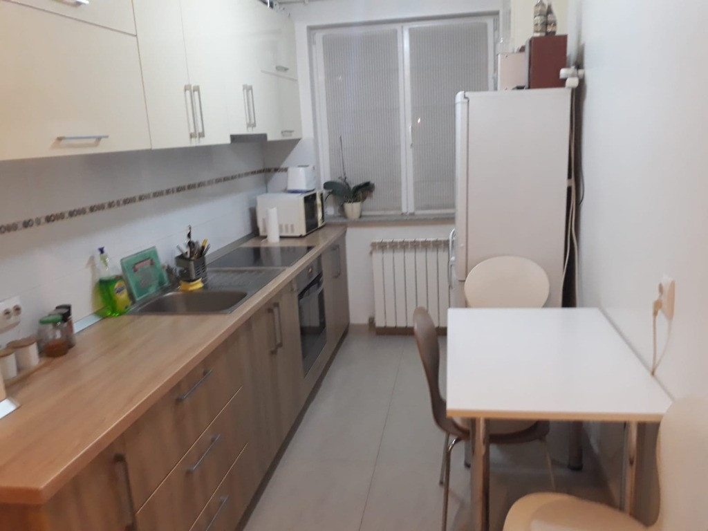 Inchiriez apartament 2 camere decomandate Ciresica