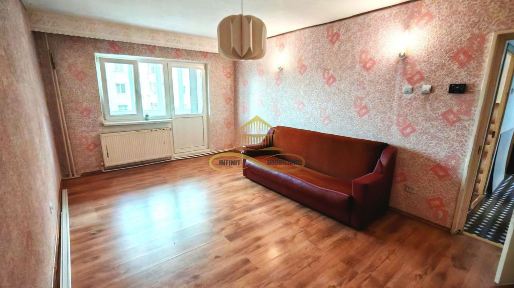 Apartament 2 camere decomandat, foarte spațios – etaj ...