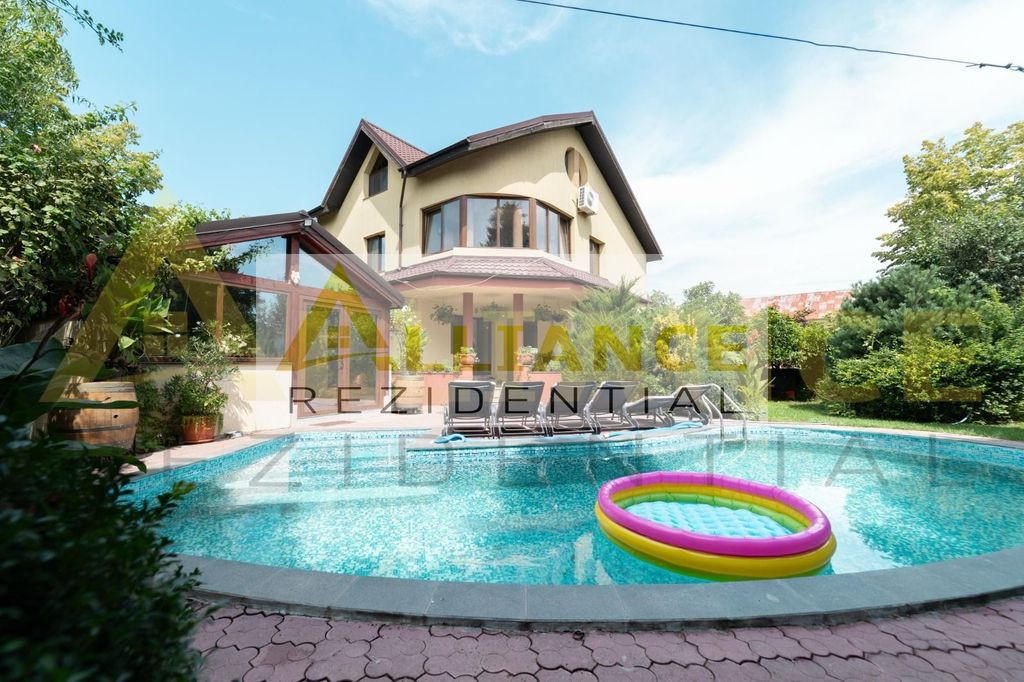 [OLTENITEI] Vila cu 7 camere - 325 MPU - Teren - 766 MP -...