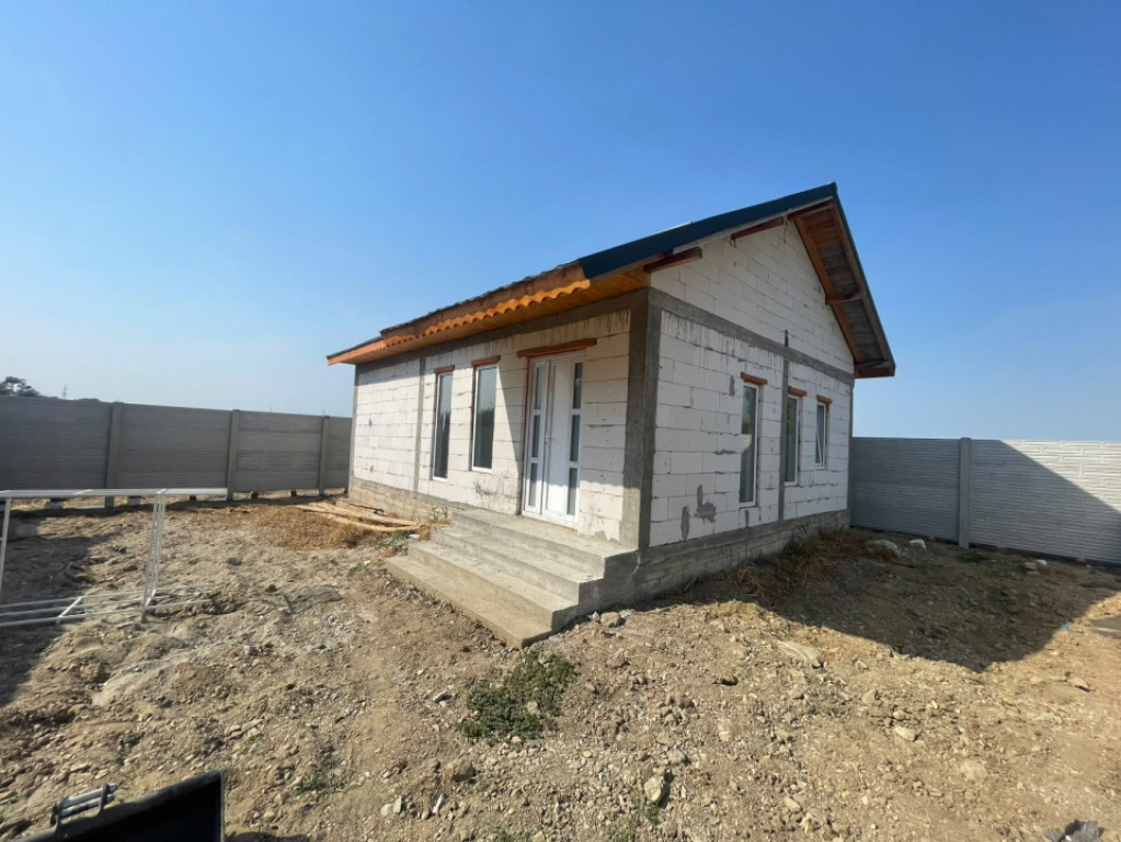 Casa parter, 3 camere, 70 mp, teren 200 mp, zona Brestei