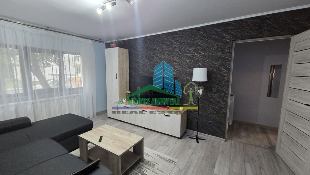 Apartament 3 camere | Renovat modern și parcare | Zona B...