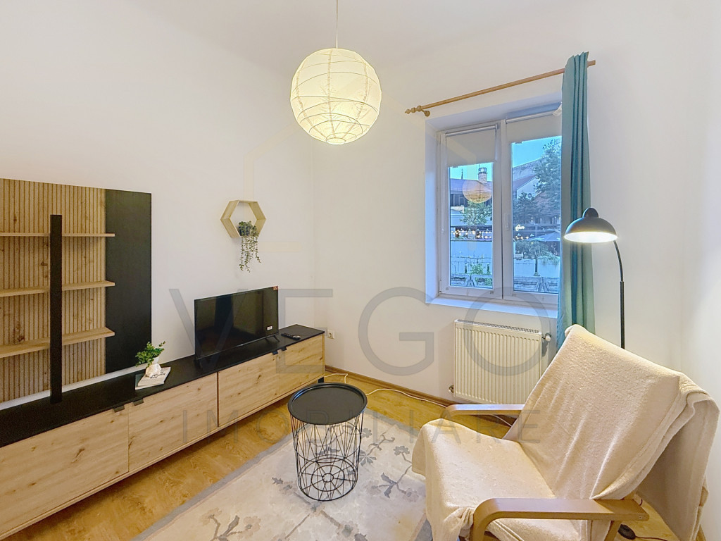 2 camere decomandate, 50 mp, zona Parcul Central - ideal UM