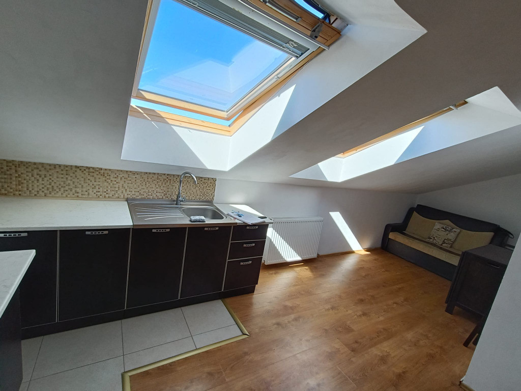 Apartament 2 camere decomandat zona Florilor