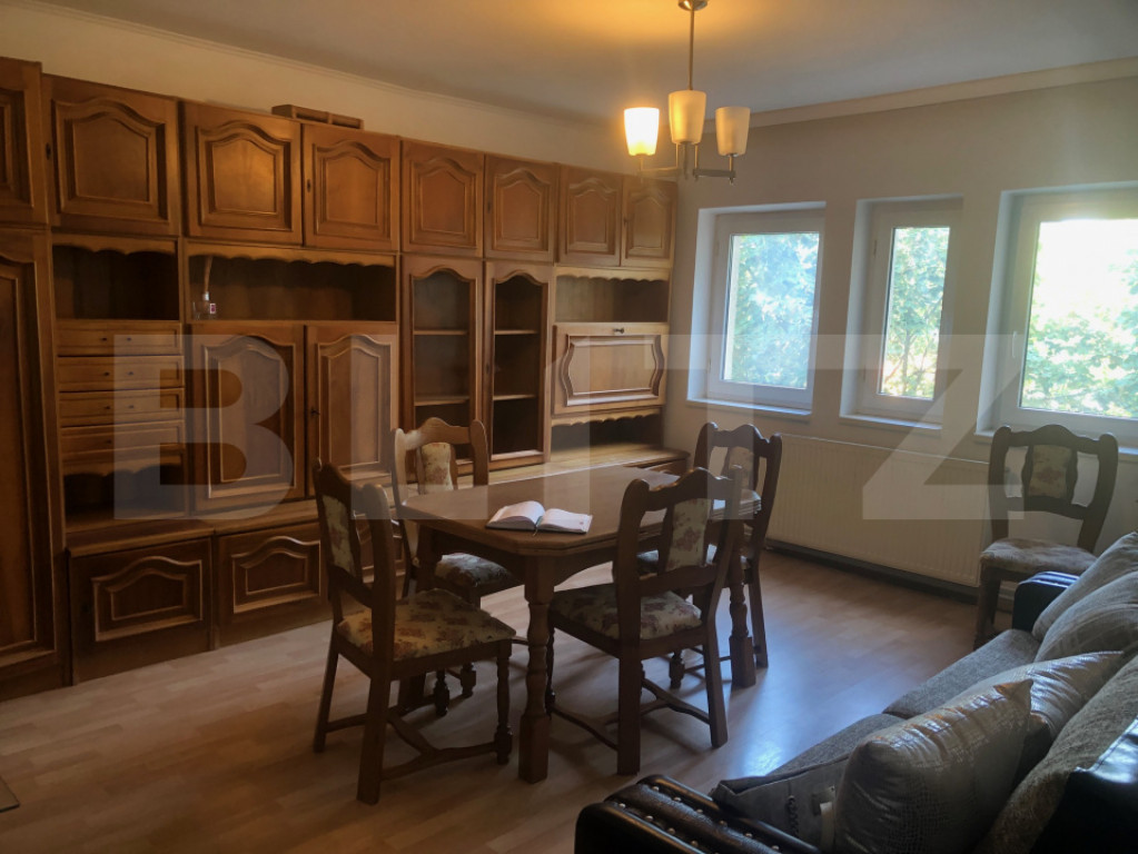 Apartament 3 camere, 77 mp, zona Semicentral