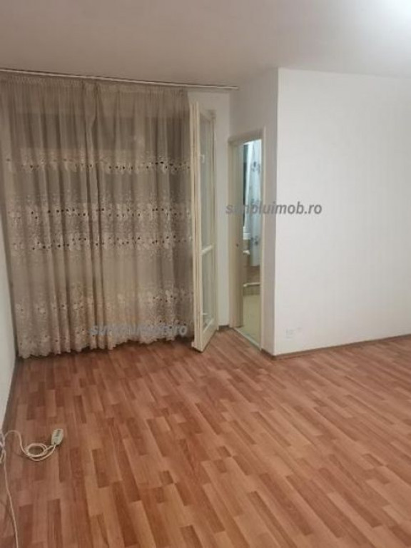 Garsonieră Aparatorii Patriei Etaj Intermediar