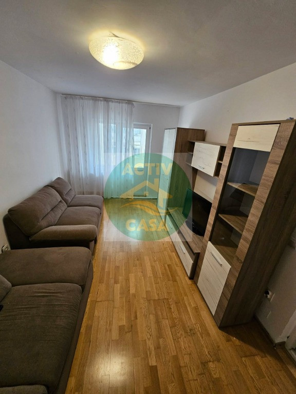 DE VÂNZARE – APARTAMENT 2 CAMERE Zona Piața Mare, Roman Etaj 1