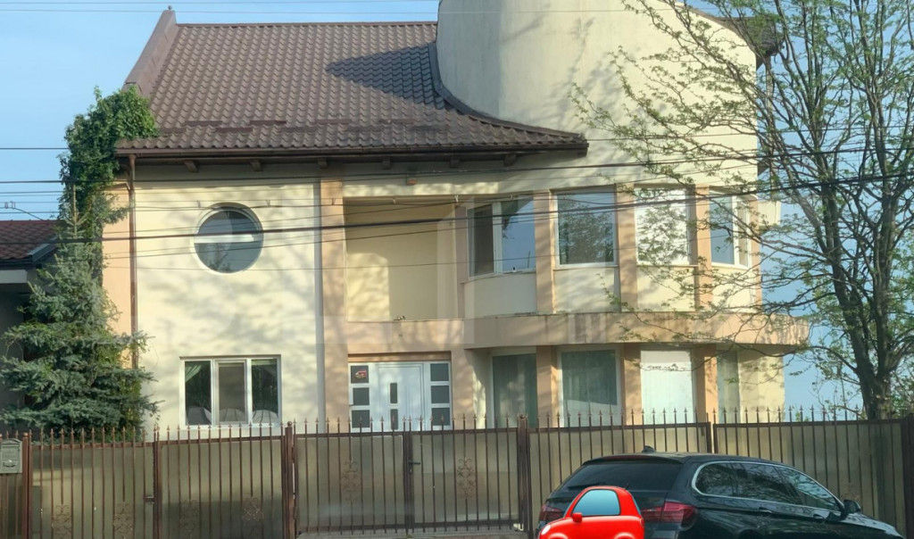 Vila 7 camere de închiriat, 177 mp, zona Copou