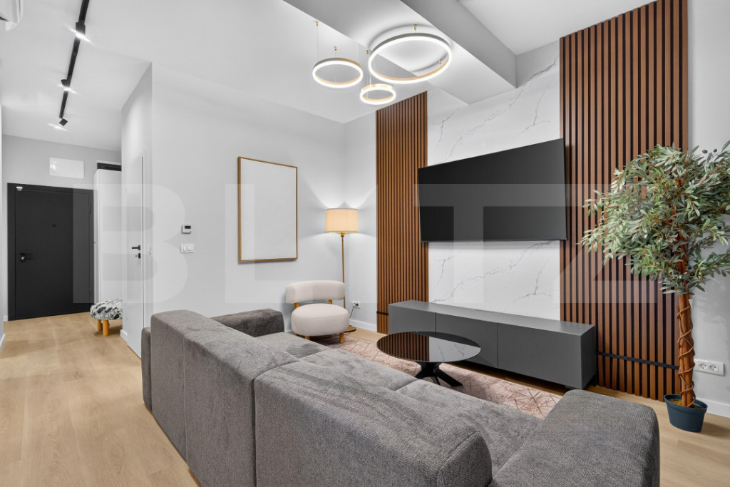 Apartament 3 camere, 81.86, zona Centru