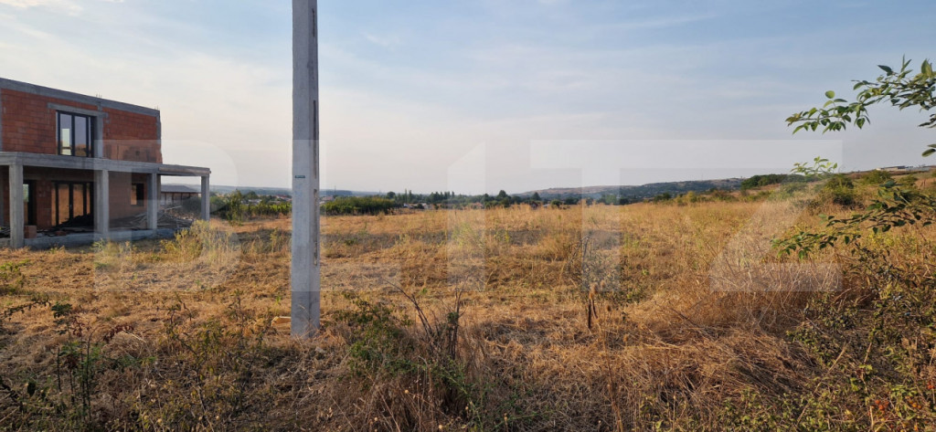 Teren intravilan ,2060 mp, Sat Lesile