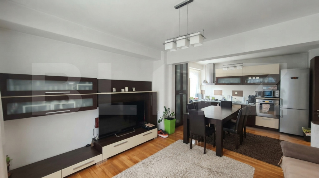 Apartament cu 3 camere zona Nufărul