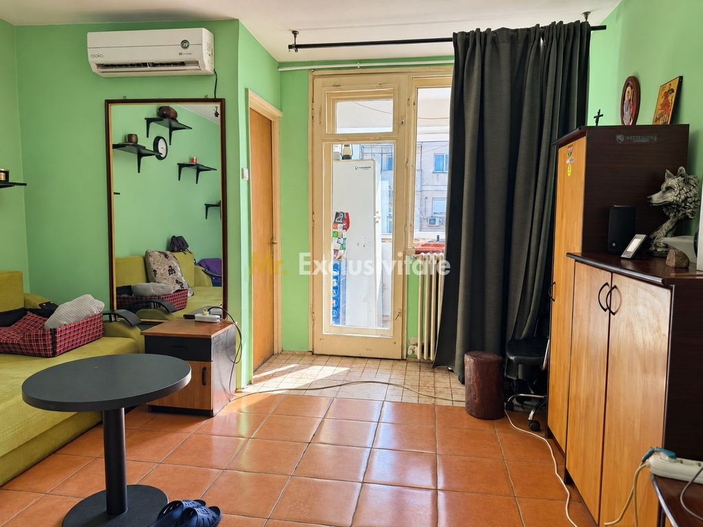 3 camere decomandat Drumul Taberei