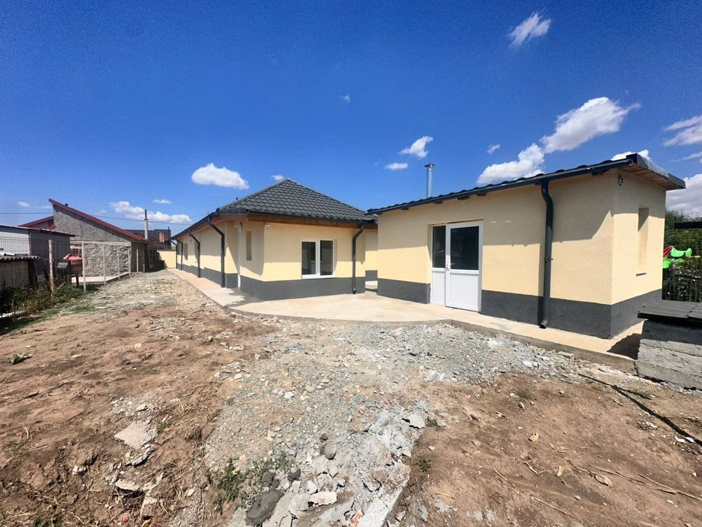 Casă de vânzare Corbu | 2 corpuri independente | Teren 965 mp Ideală investiție