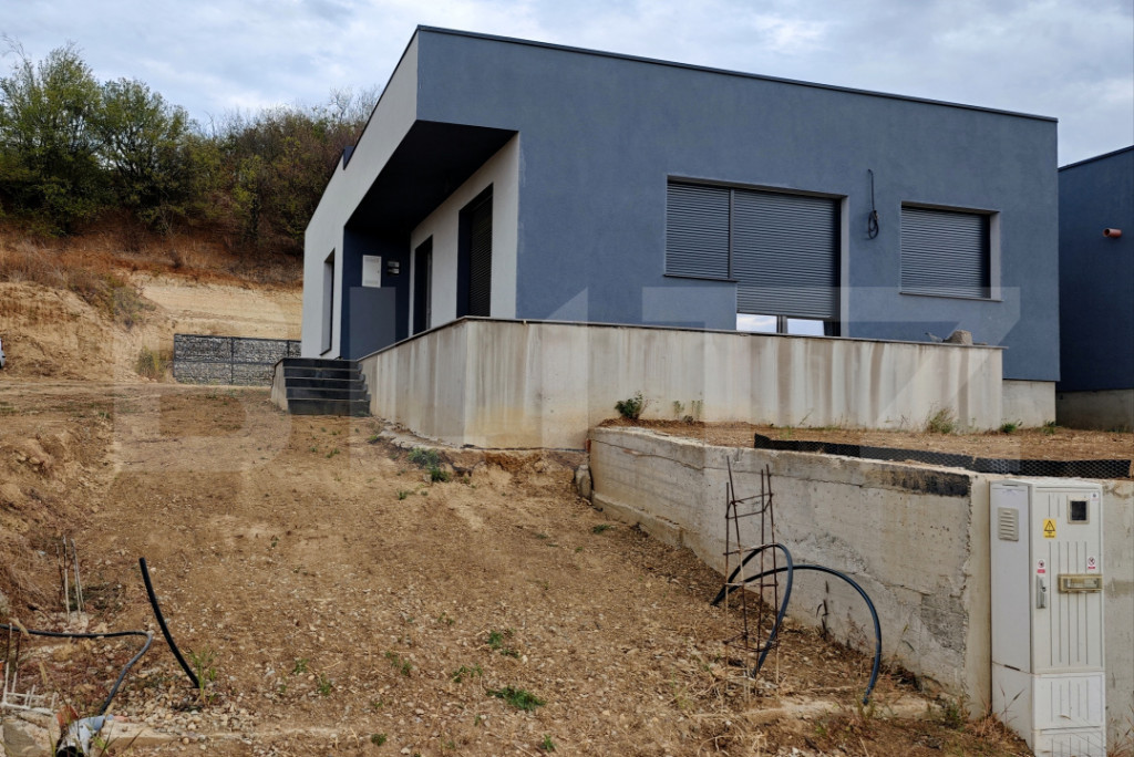 Casa 110 mp, teren 650 mp, zona Paleu