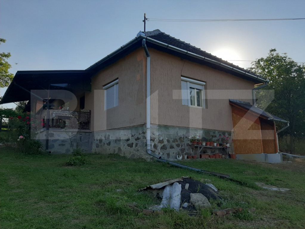 Casa 85 mp, teren 2.235 mp, zona Brad