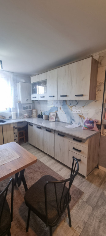 Apartament cu 3 camere