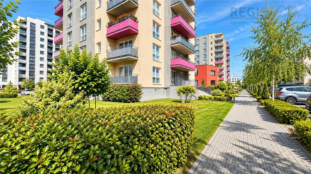 Apartament spatios, 2 camere, decomandat, 84 mp, Tractorul