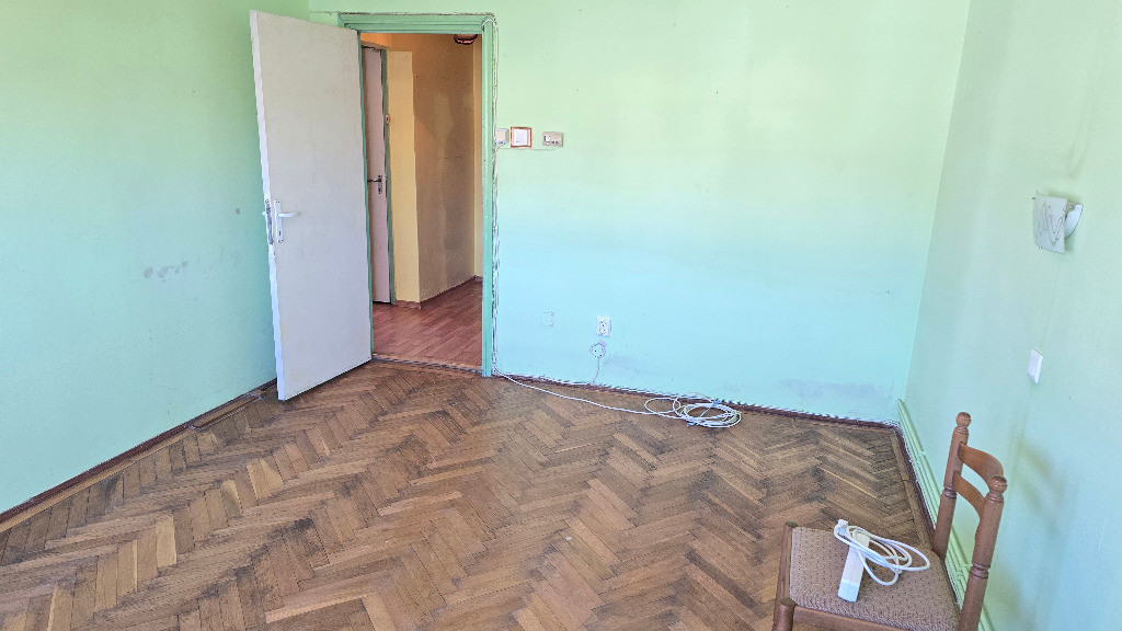Vand apartament 2 camere Deva, Pescarilor (Kogalniceanu), decomandat