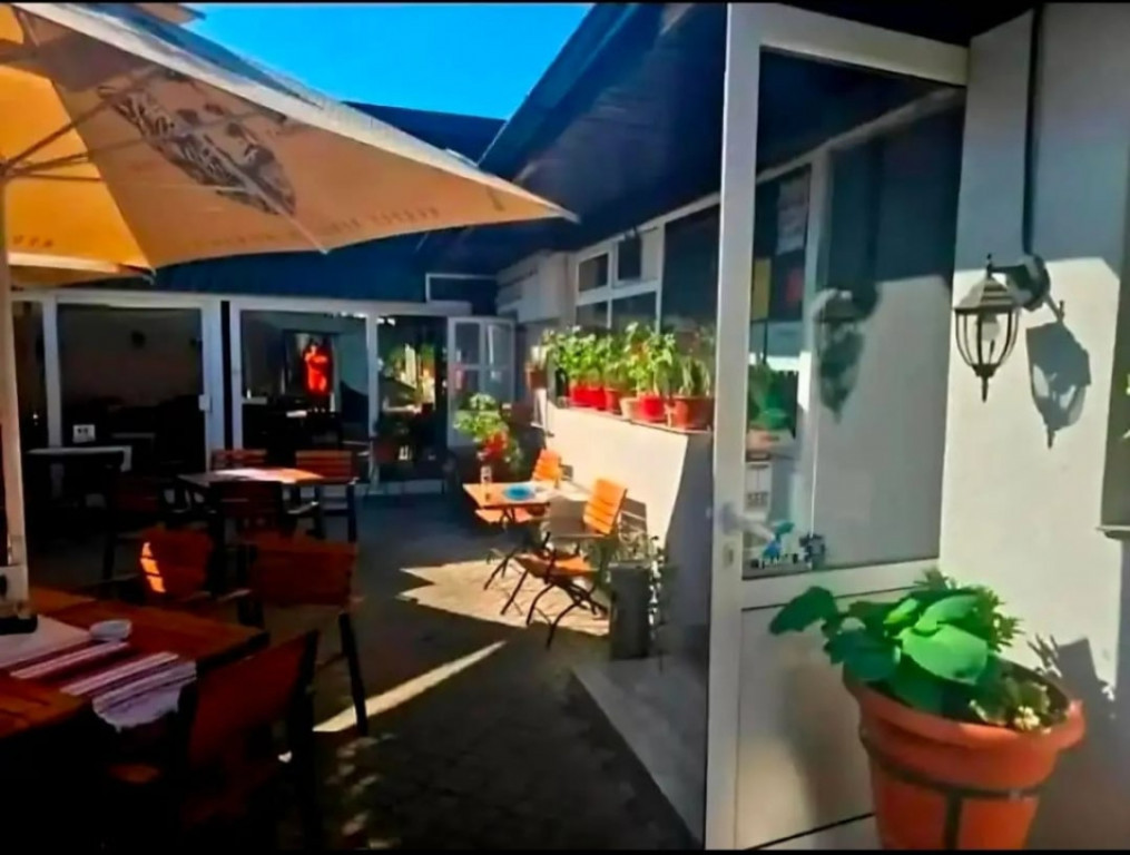 Restaurant la cheie – complet echipat, pregătit să își