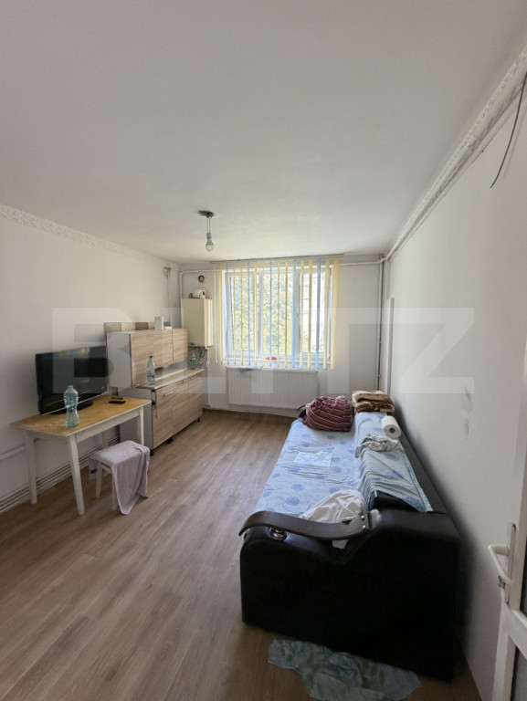 Garsoniera, 25 mp, semidecomandat, zona Tiglina 1